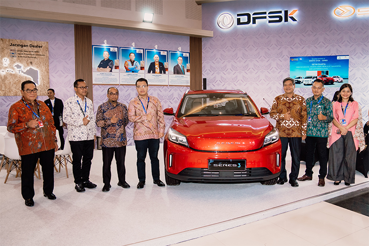 DFSK & SERES Tegaskan Komitmen Elektrifikasi Otomotif Indonesia di GIIAS Surabaya 2025