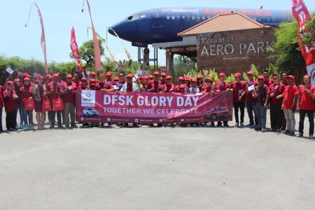 Glory Day Ajak Konsumen DFSK Bali Senang-Senang di Akhir Pekan