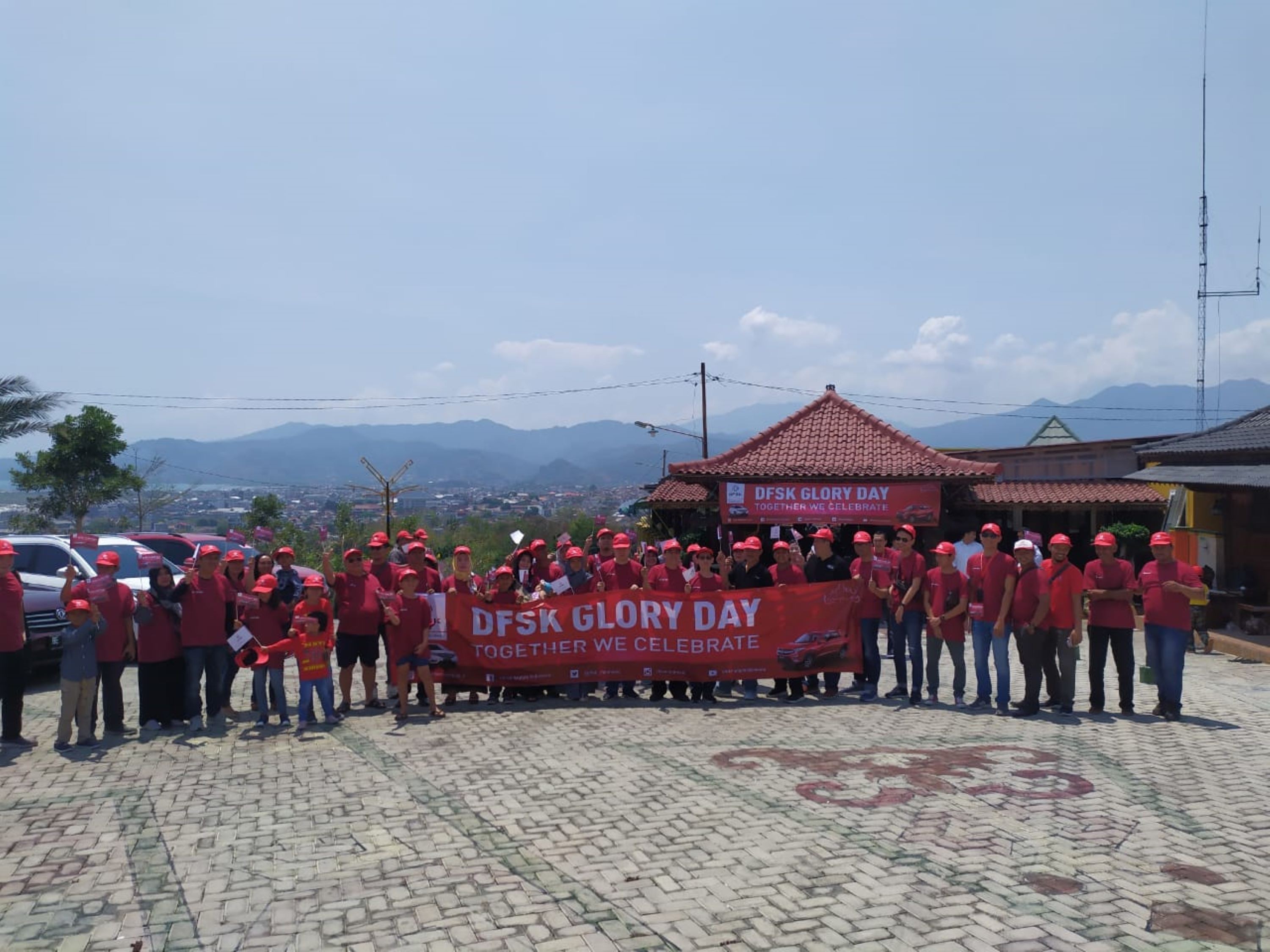 Konsumen DFSK Lampung Berpesta di Glory Day - [en]