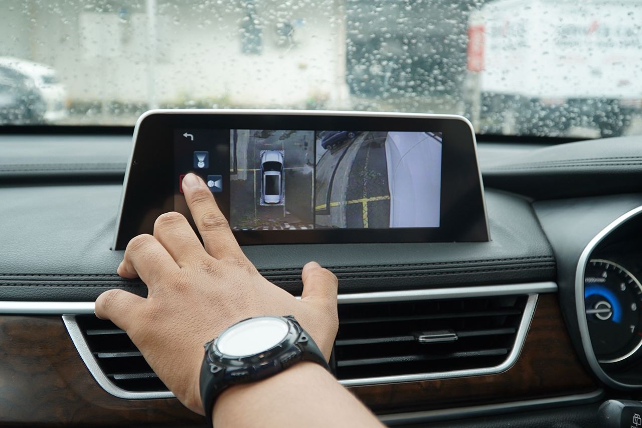 Pentingnya Kamera Mundur atau Rear Camera